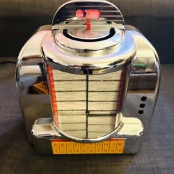 Crosley Radio Diner Jukebox Radio Bluetooth Speaker FM Stations