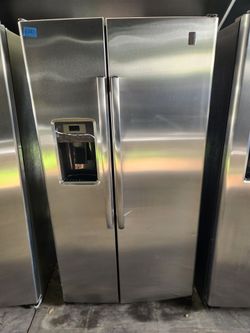 GE Side-By-Side Fridge