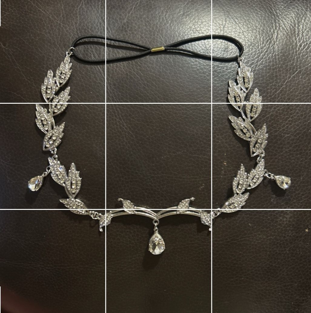 New Bridal/Costume Headpiece Crown w/ Leaves