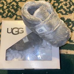 Size 2/3 Infant Uggs Gray 
