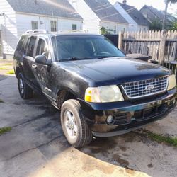 2004 Ford Explorer