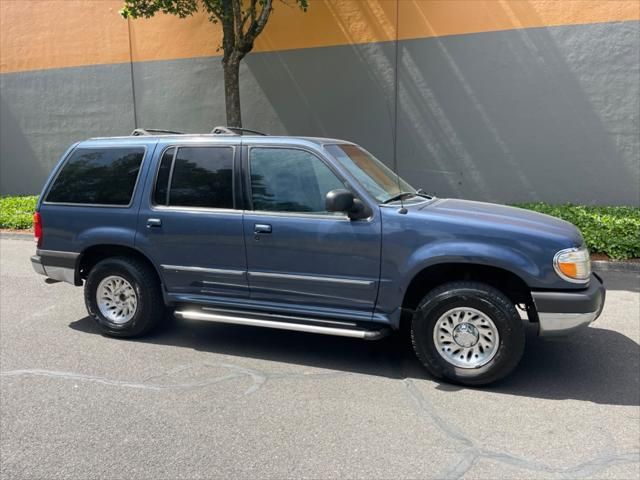 2000 Ford Explorer