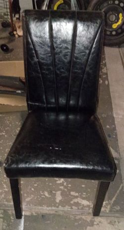 3 Dining table chairs