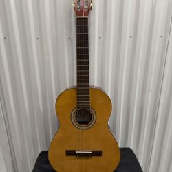 Ideal Classical Acoustic Guitar – Full Size Nylon String