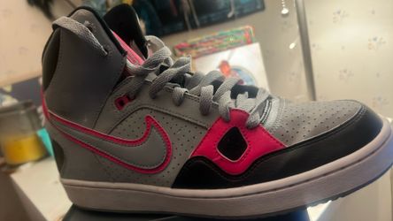 Hot pink and grey Nike shoes size 9