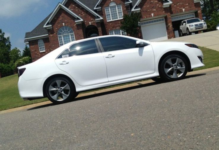 For Saleee 2012 Toyota Camry SE FWDWheels Clean!
