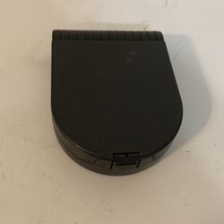 CD / DVD HOLDER
