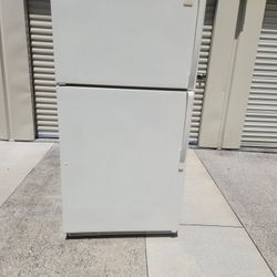 Whirlpool Cream Refrigerator 