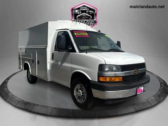 2023 Chevrolet Express Commercial Cutaway