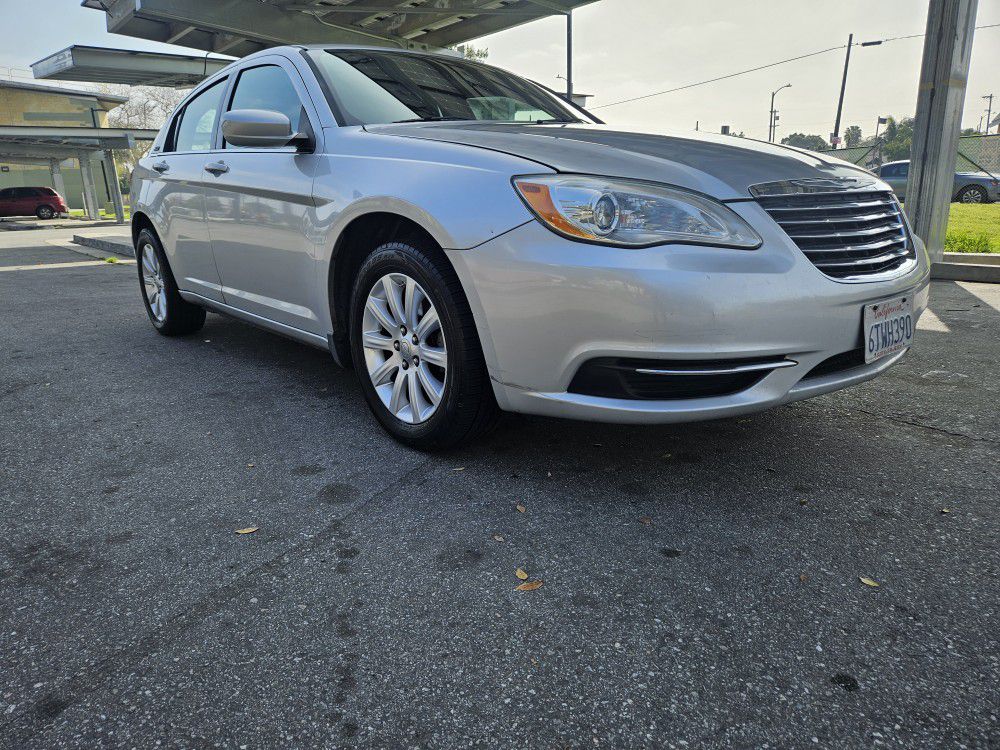 2011 Chrysler 200