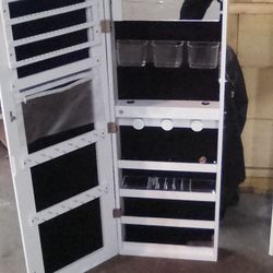 Mirrors And Jewelry Safe