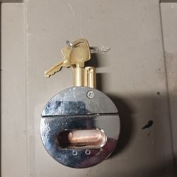 Round Heavy Duty Lock w/ 2 keys