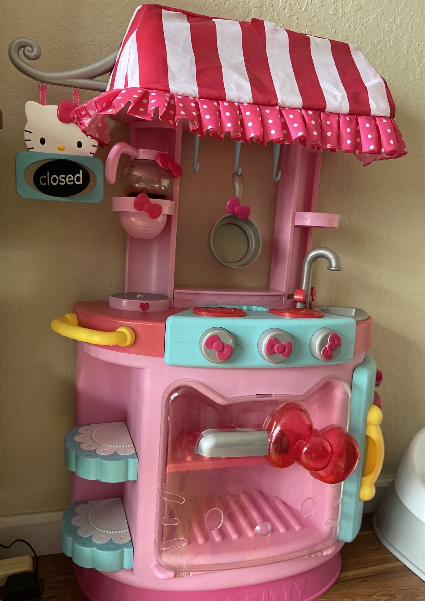 Hello kitty kitchen with Sounds