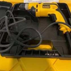DeWalt DWD 110 Corded 3/8 inch Variable Speed Drill with Screw Driver Bit Set and Magnifying Glass