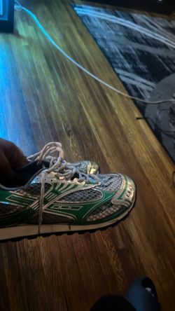 Bottegas green and sliver size 45