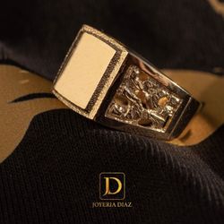 Customizable gold