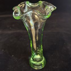Vintage Ruffled 7” Vase Pale Green Glass