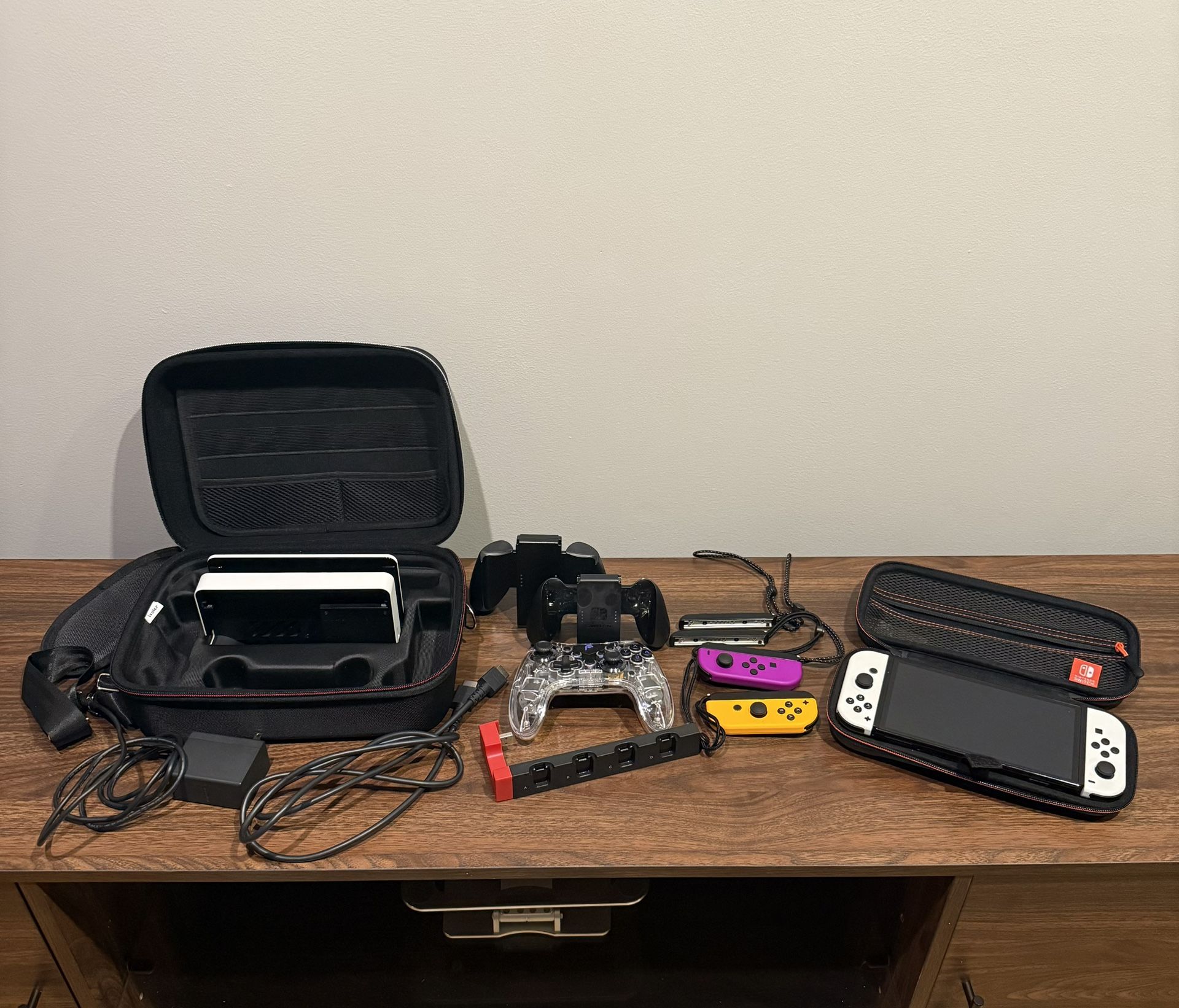 🕹️ Nintendo Switch OLED - Like New | Barely Used | 6 Months Old