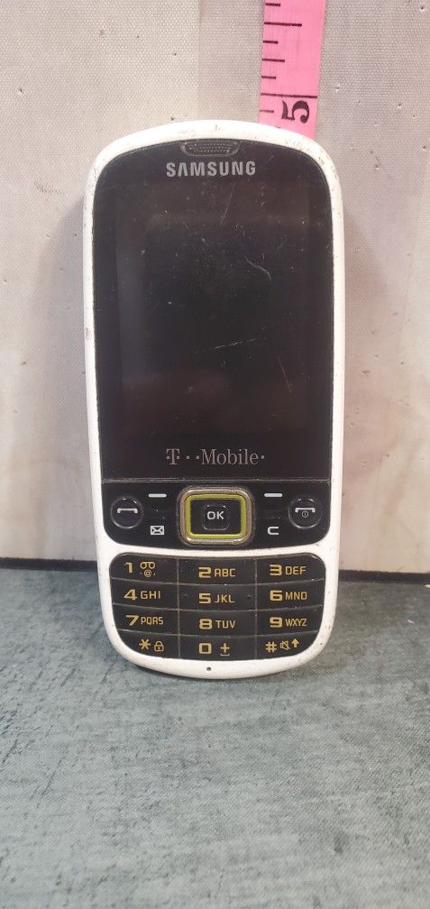 @CHV. Samsung SGH-T479 SLIDER CELL PHONE SOLD AS NOVELTY COLLECTIBLE for parts repairs