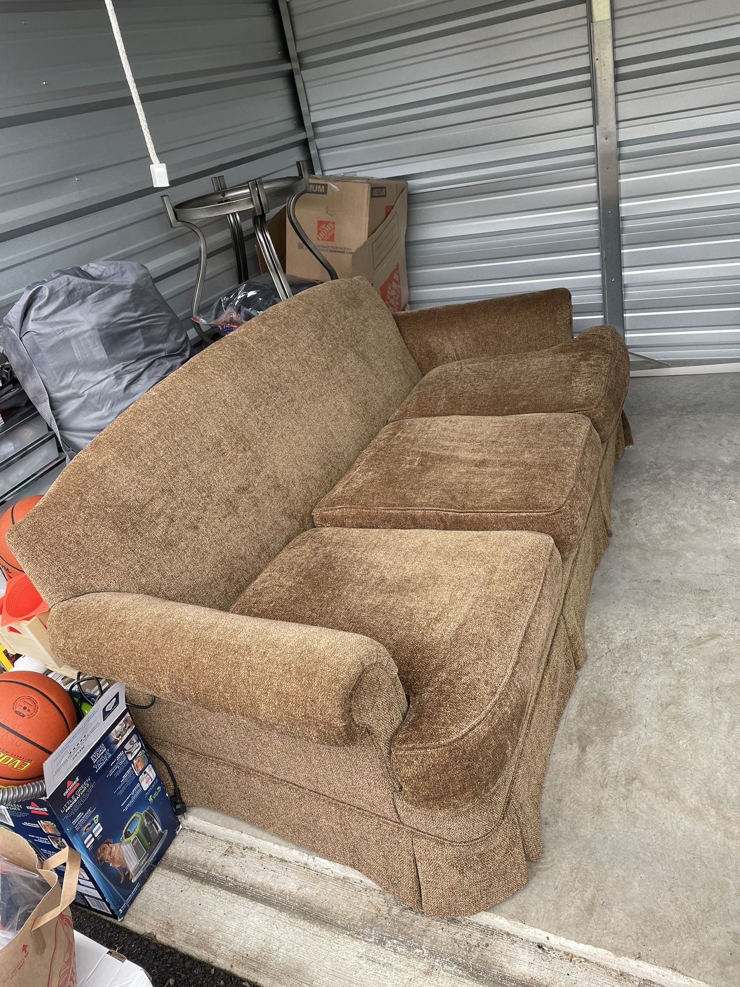 COUCH FOR SALE 