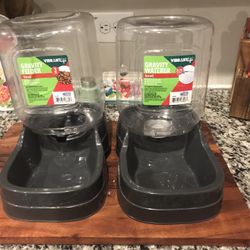 Vibrant Life Gravity Feeder And Gravity Watered