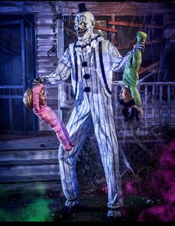 Clowning Around Halloween Animatronic – Fully Working