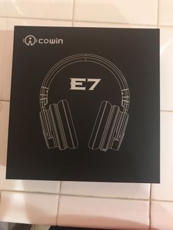 Cowen Bluetooth headphones.