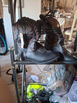New Boots Size 6 For Boys 