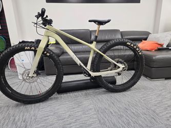 2025 Canyon Dude Carbon Fiber