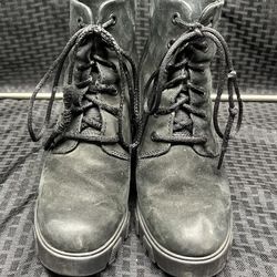 Women’s Timberland Lana Point Lace-Up Black Heeled Boots - 9