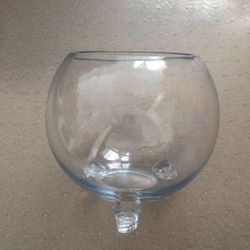 Round vase