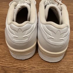 🔥Adidas Rivalry Premium- Sz 9.5🔥