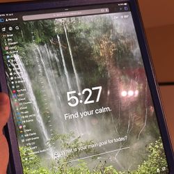 iPad Pro (12.9-inch) (4th generation)