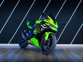 2024 Kawasaki Ninja ZX-4RR KRT