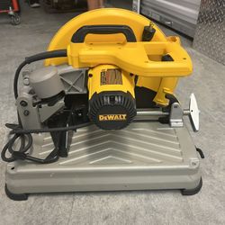 Dewalt Saw
