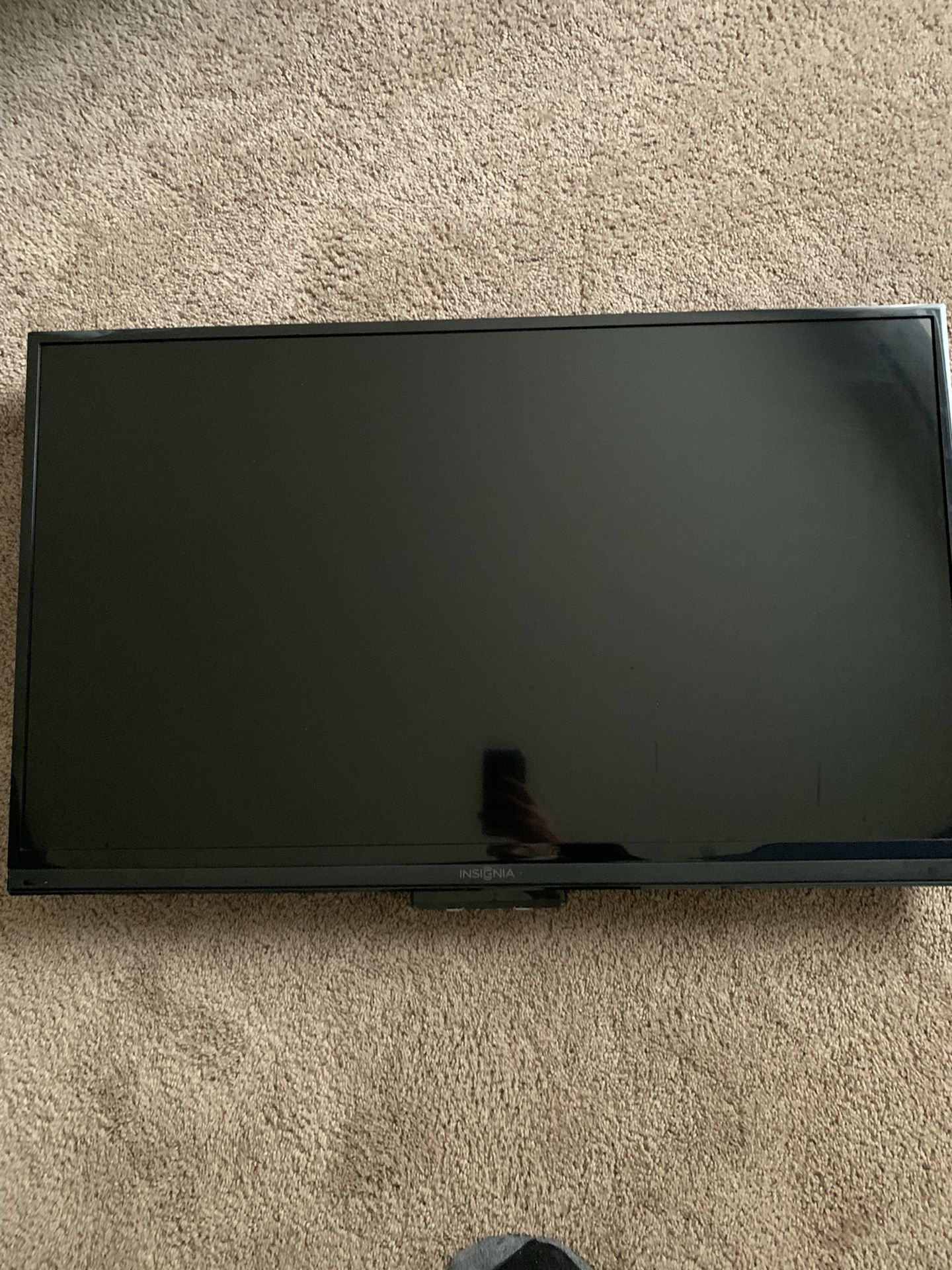 32 Inch Insignia Flat Screen Tv