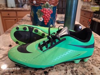 Soccer cleats us size 11