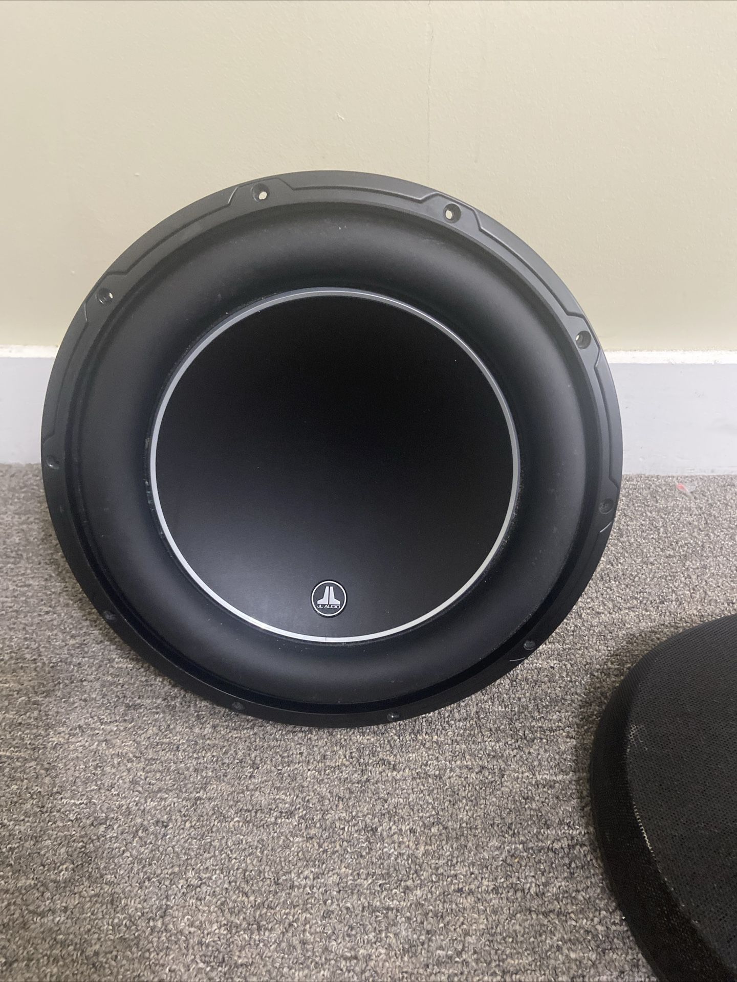 Jl Audio 12 W6 Perfect Working Condition Have receipt