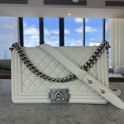 Chanel Boy bag Medium 