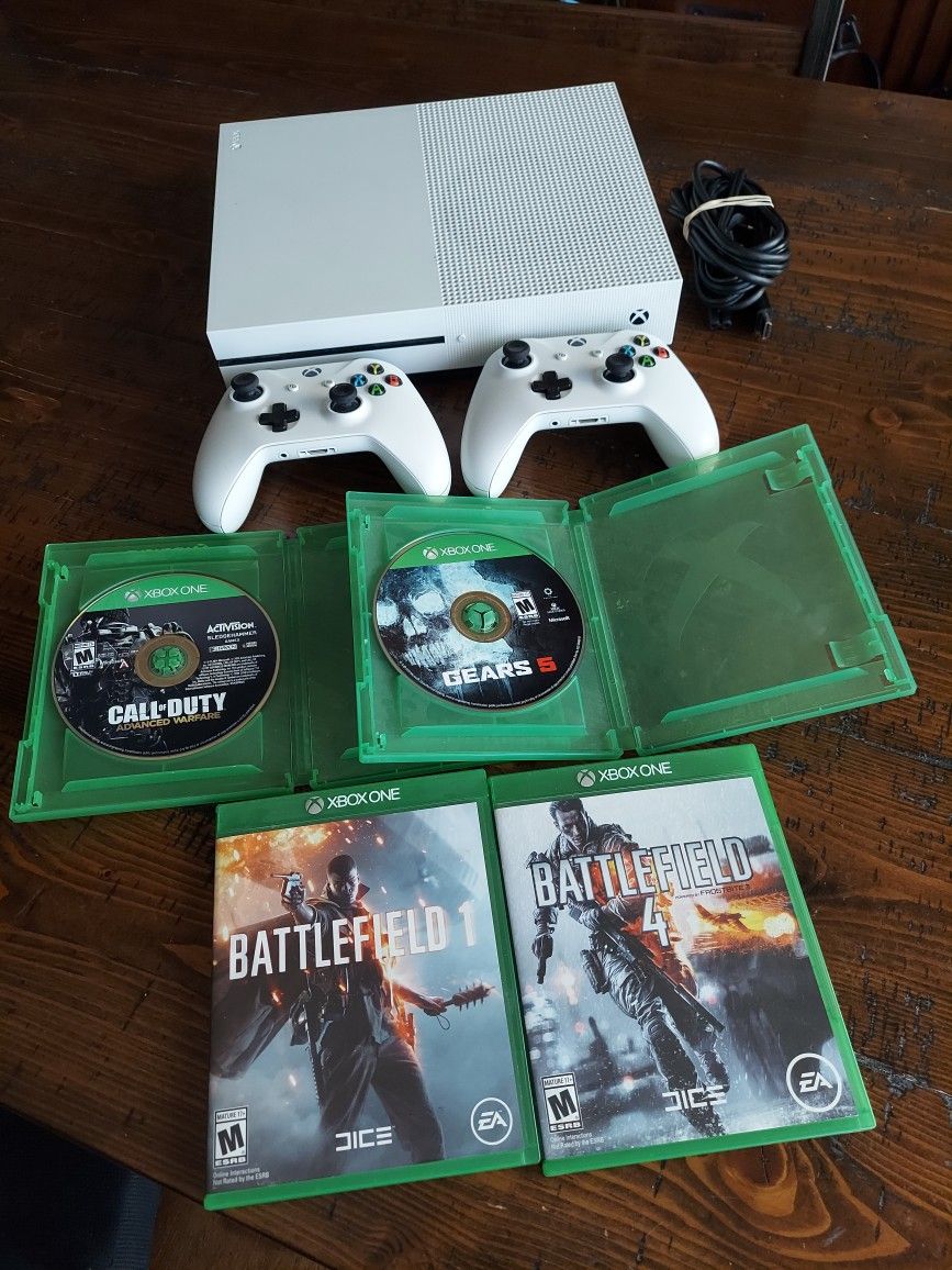 Xbox One S System With Two Controllers And Games