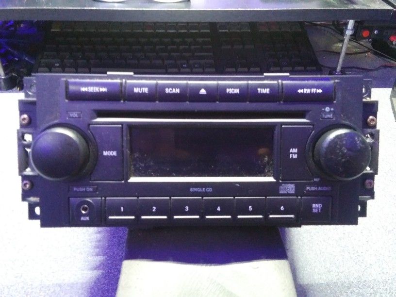 Dodge Jeep Chrysler OEM Radio With CD Player Sirius And Uconnect