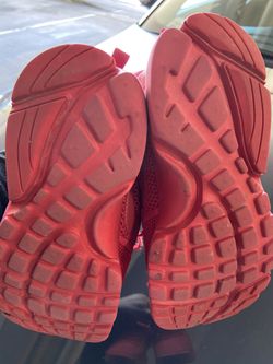 Kid’s Nike size 2Y