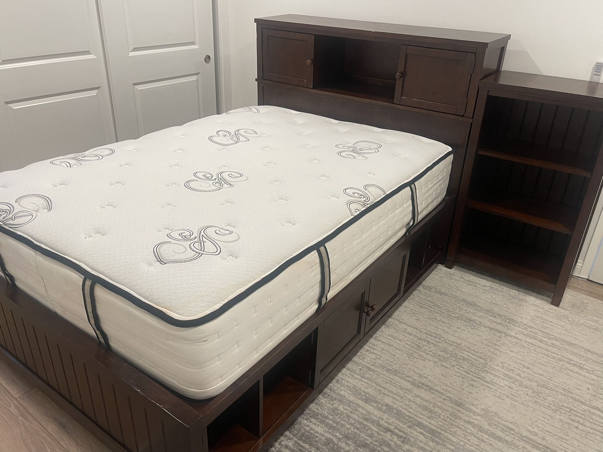 Pottery Barn Teen Beadboard Storage Bed, Full, Dark Espresso **LOCAL DELIVERY AVAILABLE**