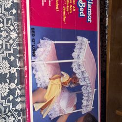 New Vintage Doll Bed Barbie 