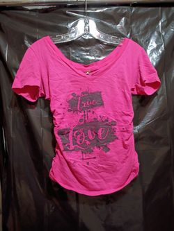 Women's Vibrant Pink Scoop Neck Graphic Tee With "True Love" Printed In A Stylized Distressed Font. Size Medium.