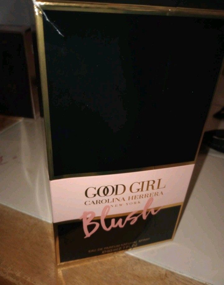 Carolina Herrera Perfume FREE SHIPPING
