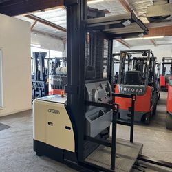 2017 Crown Orderpicker Forklift