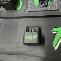 Tomb45 Power Clip Wireless Charging Adapter 