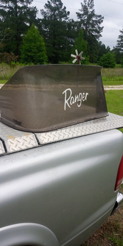 Two Ranger Boat Windshield Smoked Color And Wood Glove Box Cover With Keys 