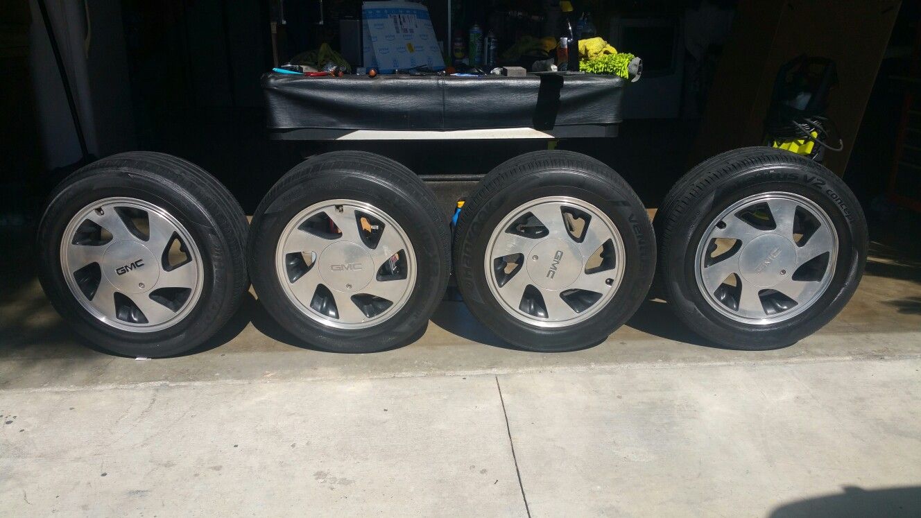 1992 1993 GMC Typhoon Syclone polished wheels